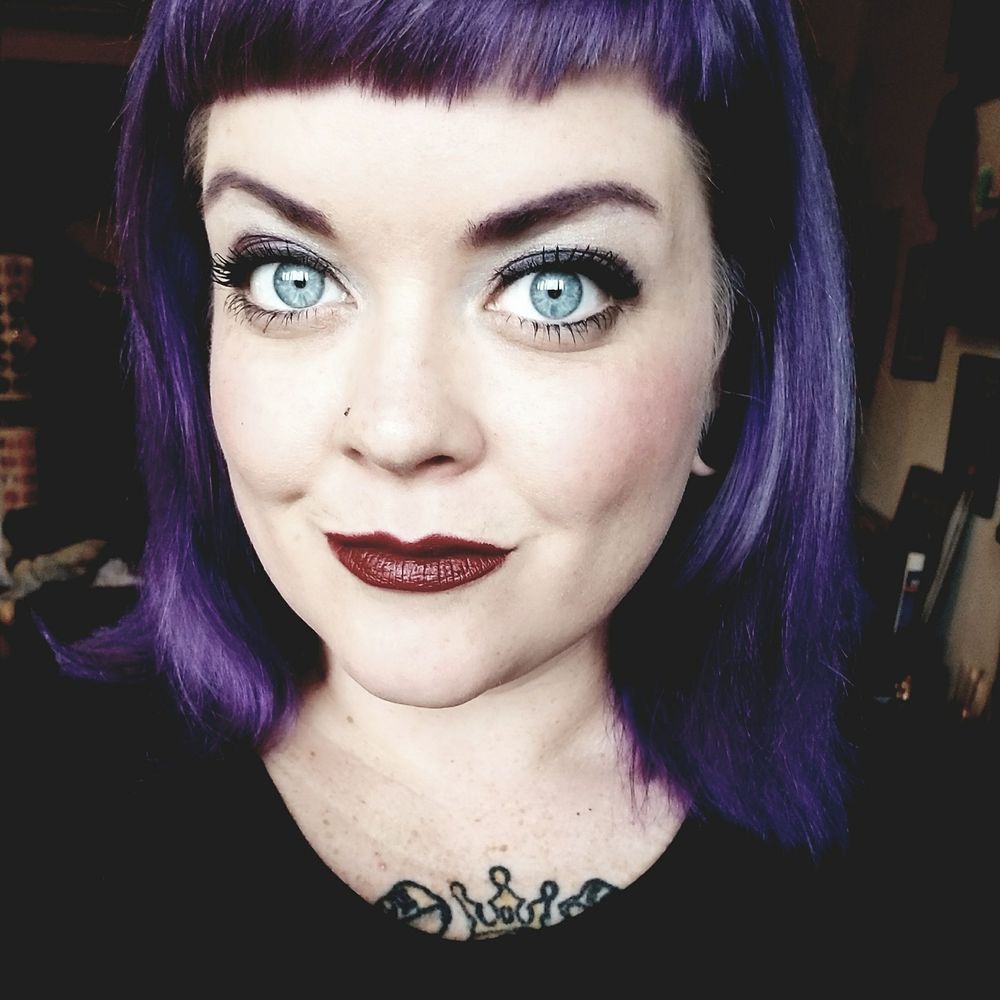Meet your Posher, Leslie
